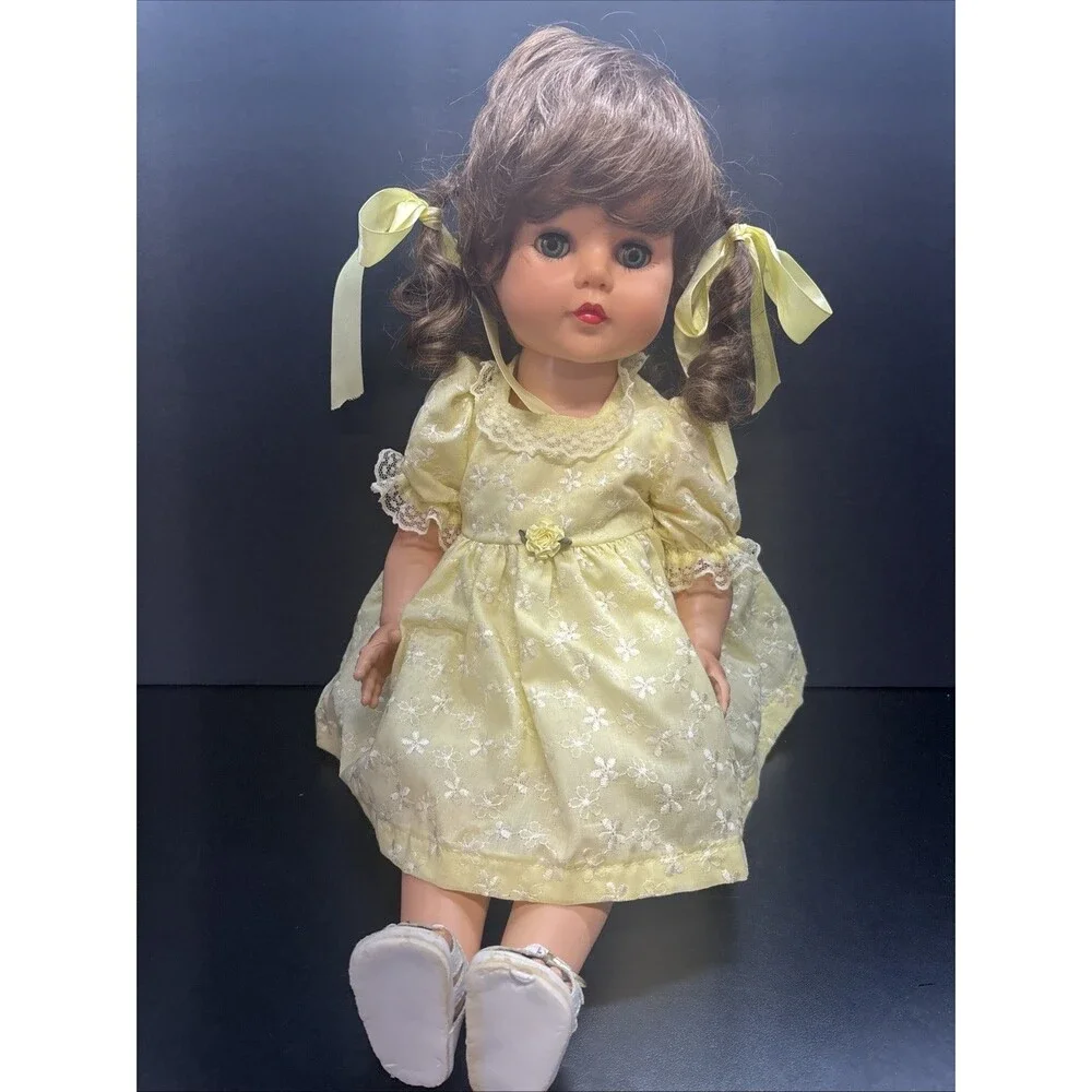 Ideal Doll VP 23 Jointed Hard Plastic  Brown Hair BlueEyes